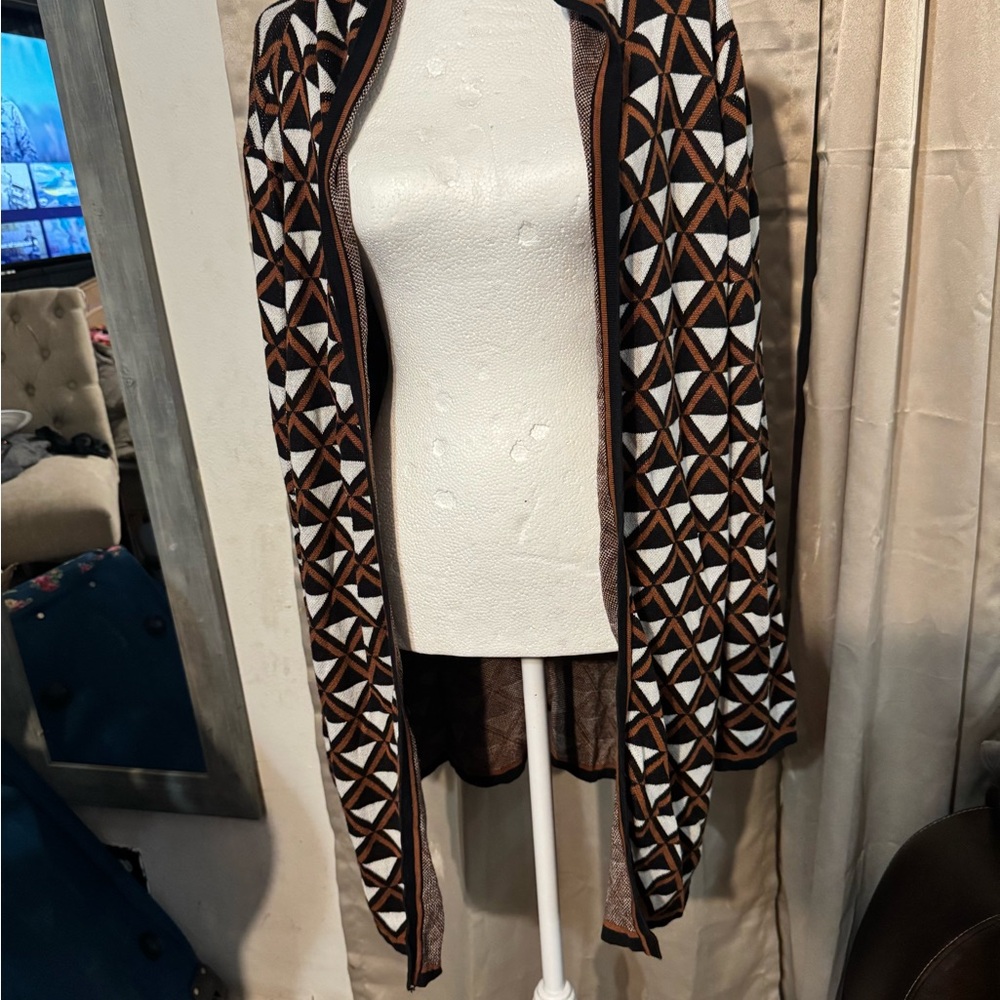 Geometric Patterned Brown Cardigan - image 1